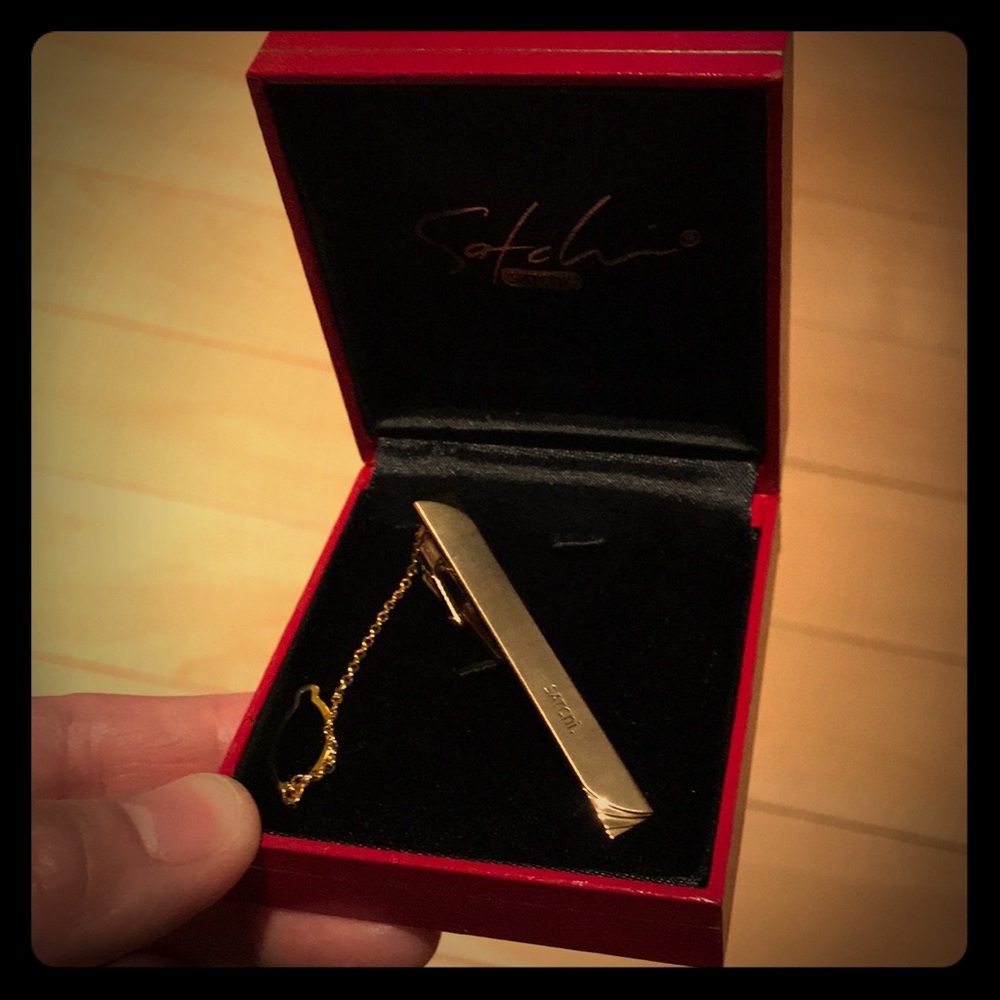 Satchi tie clip